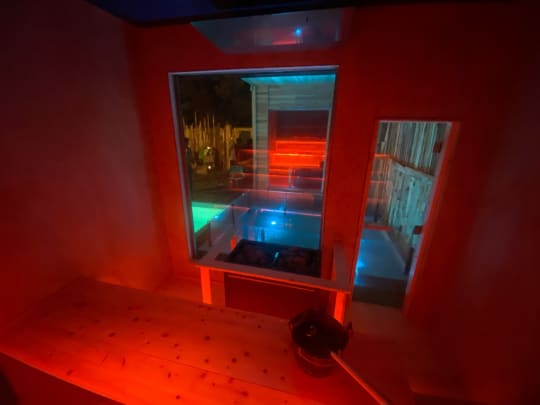 夜景がみえるサウナ