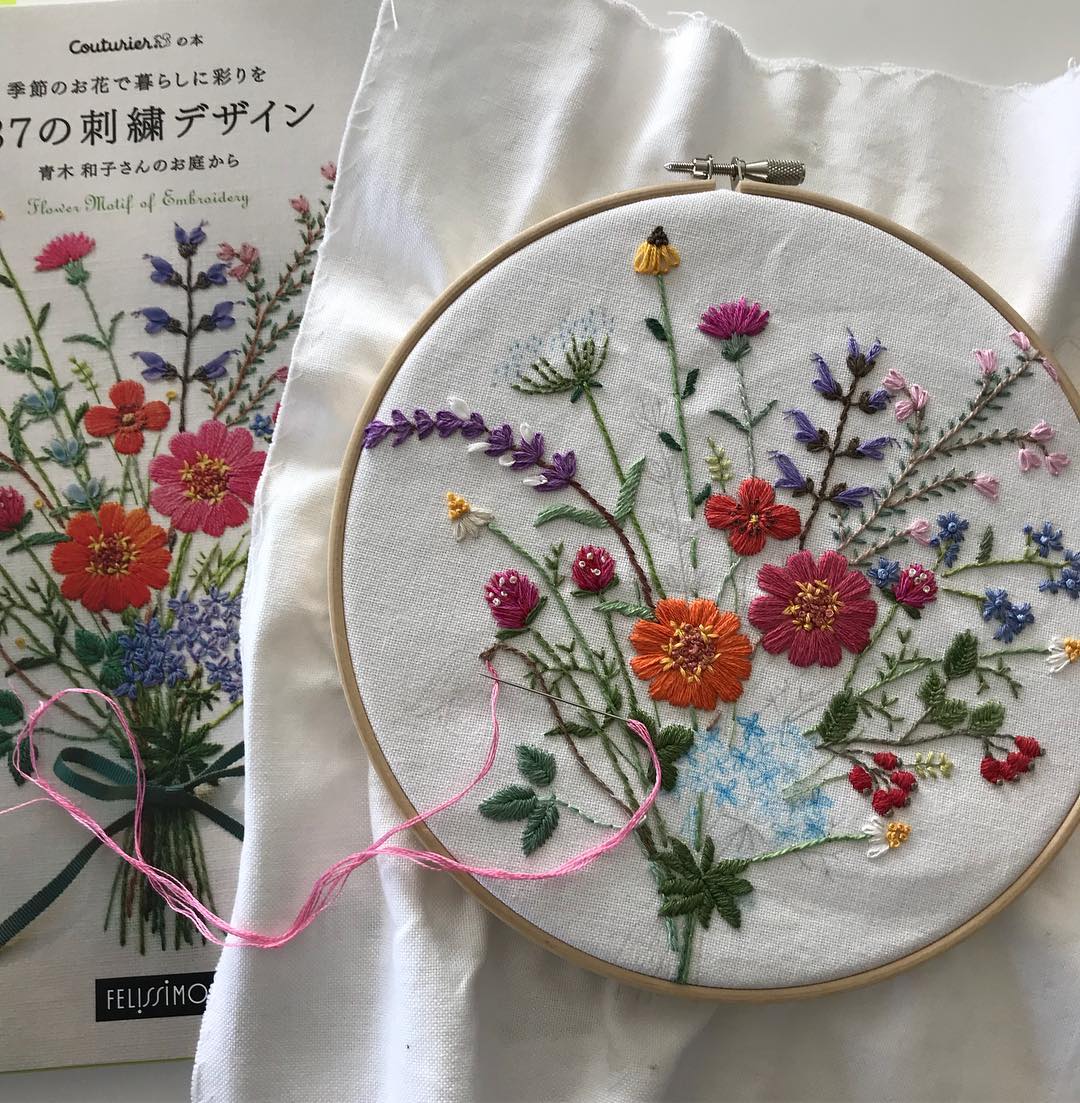 花の刺繍を初心者でも簡単に縫う方法 おすすめの花柄図案とその縫い方も