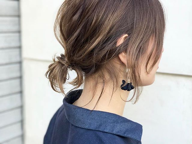 ヘアアレンジを簡単に ボブにおすすめの編み込みやまとめ髪ご紹介