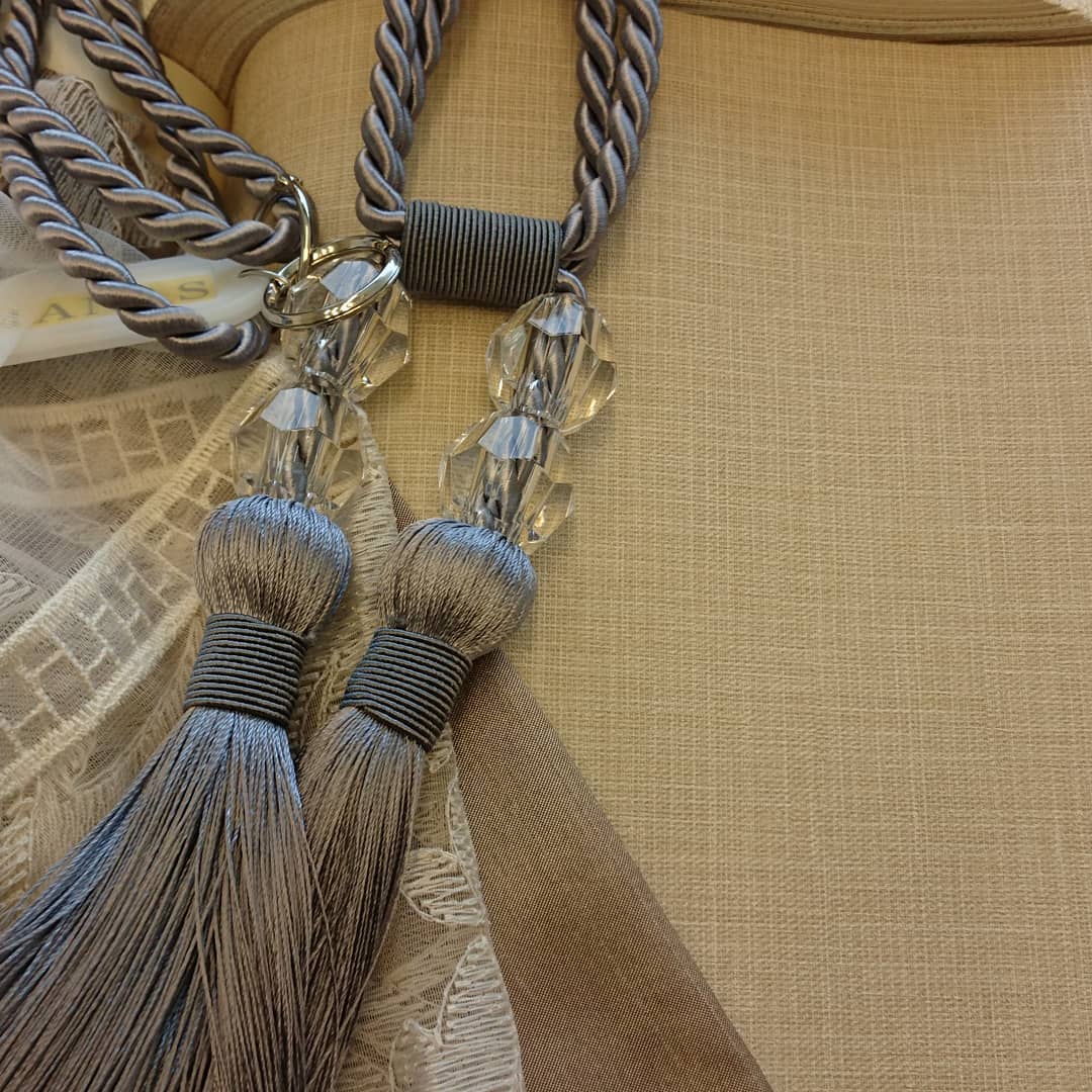 カーテンの紐の結び方をおしゃれに おすすめの作り方も含めて紹介