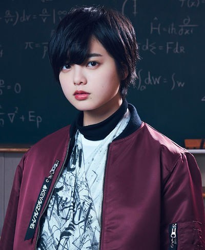 欅坂46平手友梨奈私服コーデまとめ おしゃれで可愛い愛用ブランドは カラコンも