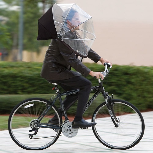 雨の日の自転車運転に役立つアイテム15選！通勤・通学が濡れずに快適に！