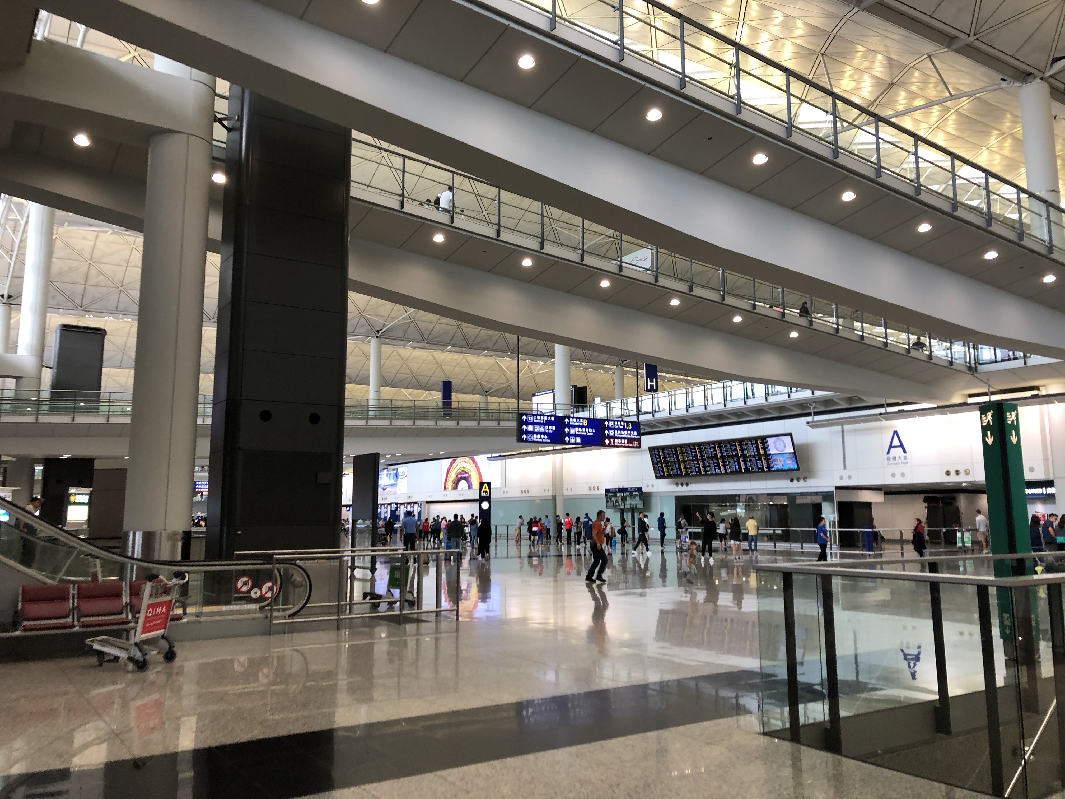 香港とマカオを繋ぐ世界最長の港珠澳大橋 香港側乗り場B4バス