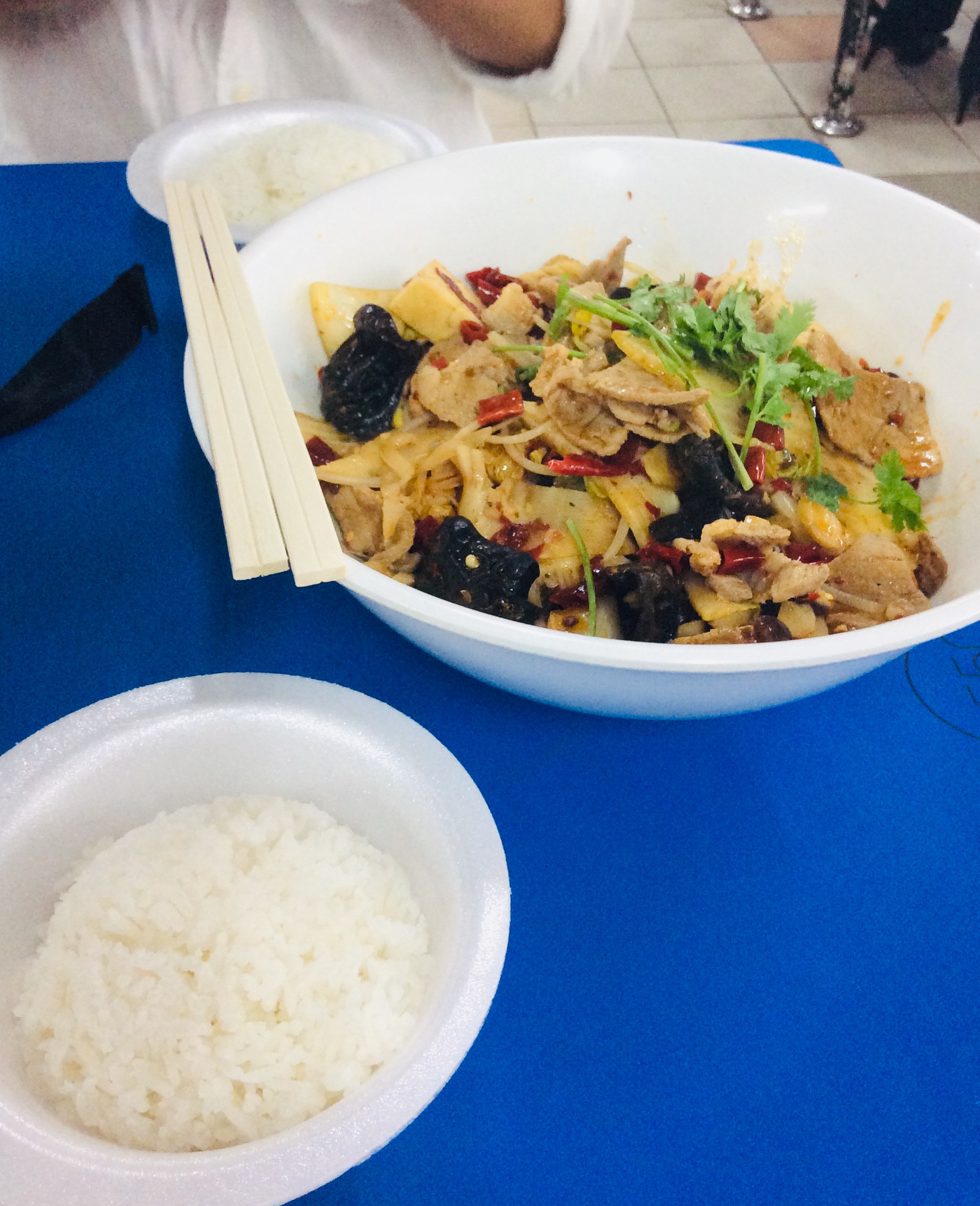 シンガポール チャイナタウン People's Park Complex Food Centre 日日紅麻辣香鍋 (リーリーホンマーラーシャンゴー) 麻辣香鍋 (マーラーシャンゴー)