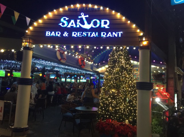 パタヤのレストラン SAILOR BAR