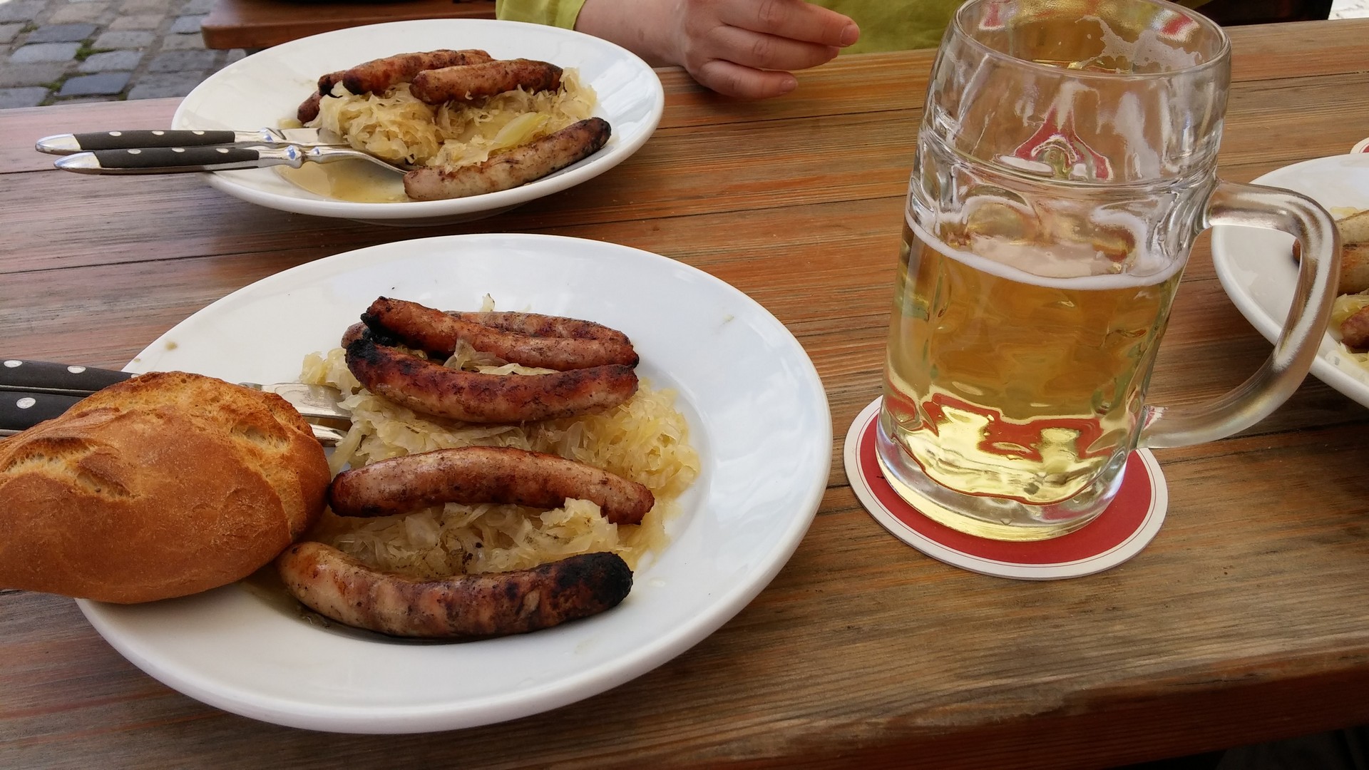 ソーセージとビール