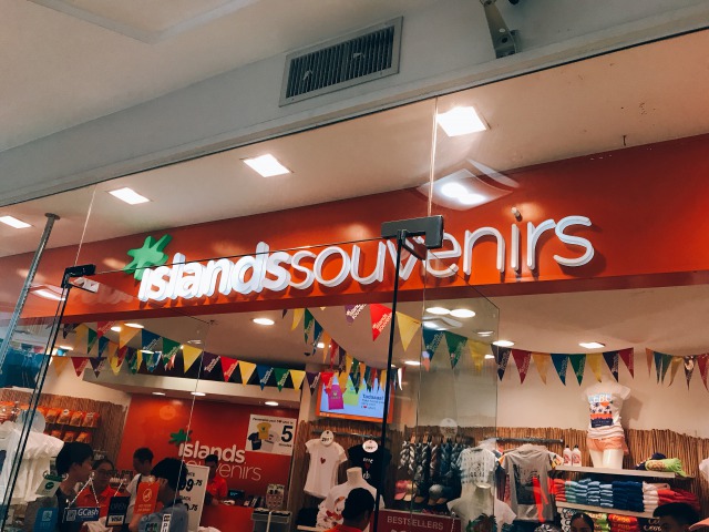 お土産店のislands souvenirs