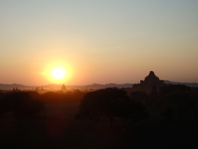 バガンの夕日