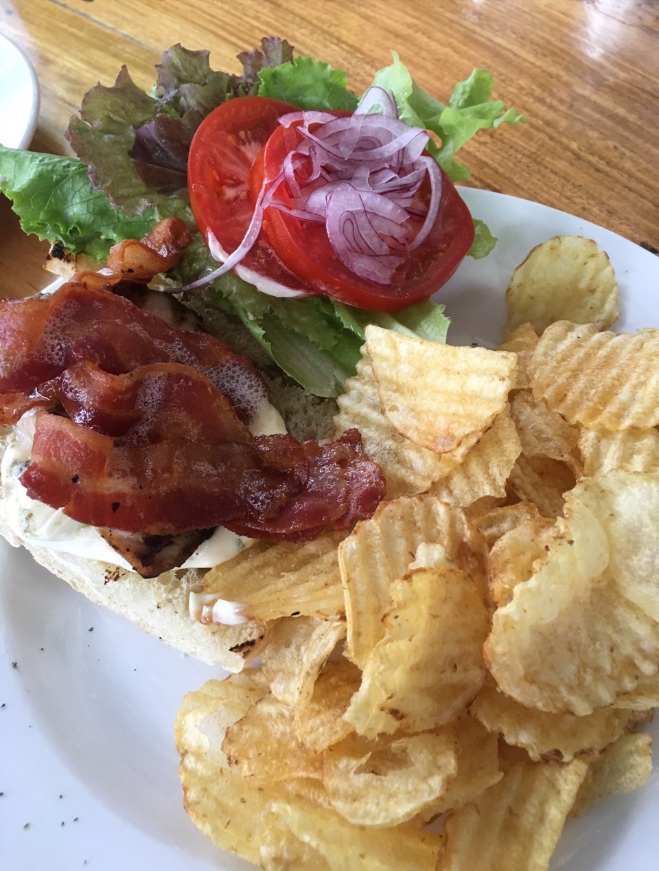 HOLUAKOA Gardens & Cafe BLTサンドイッチ