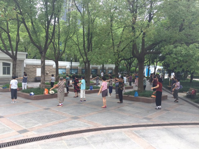 広場踊り