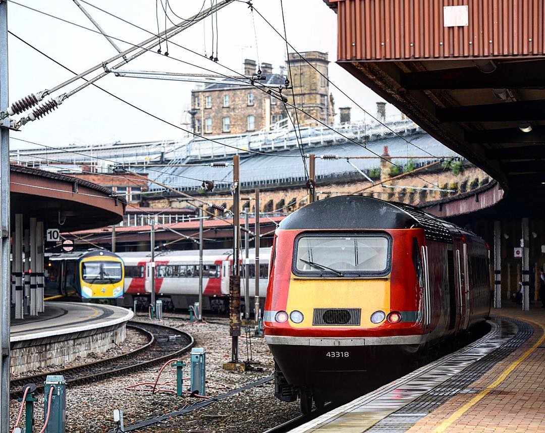 世界最古イギリスの鉄道の乗り方をご紹介 ハリポタ観光地はどの駅