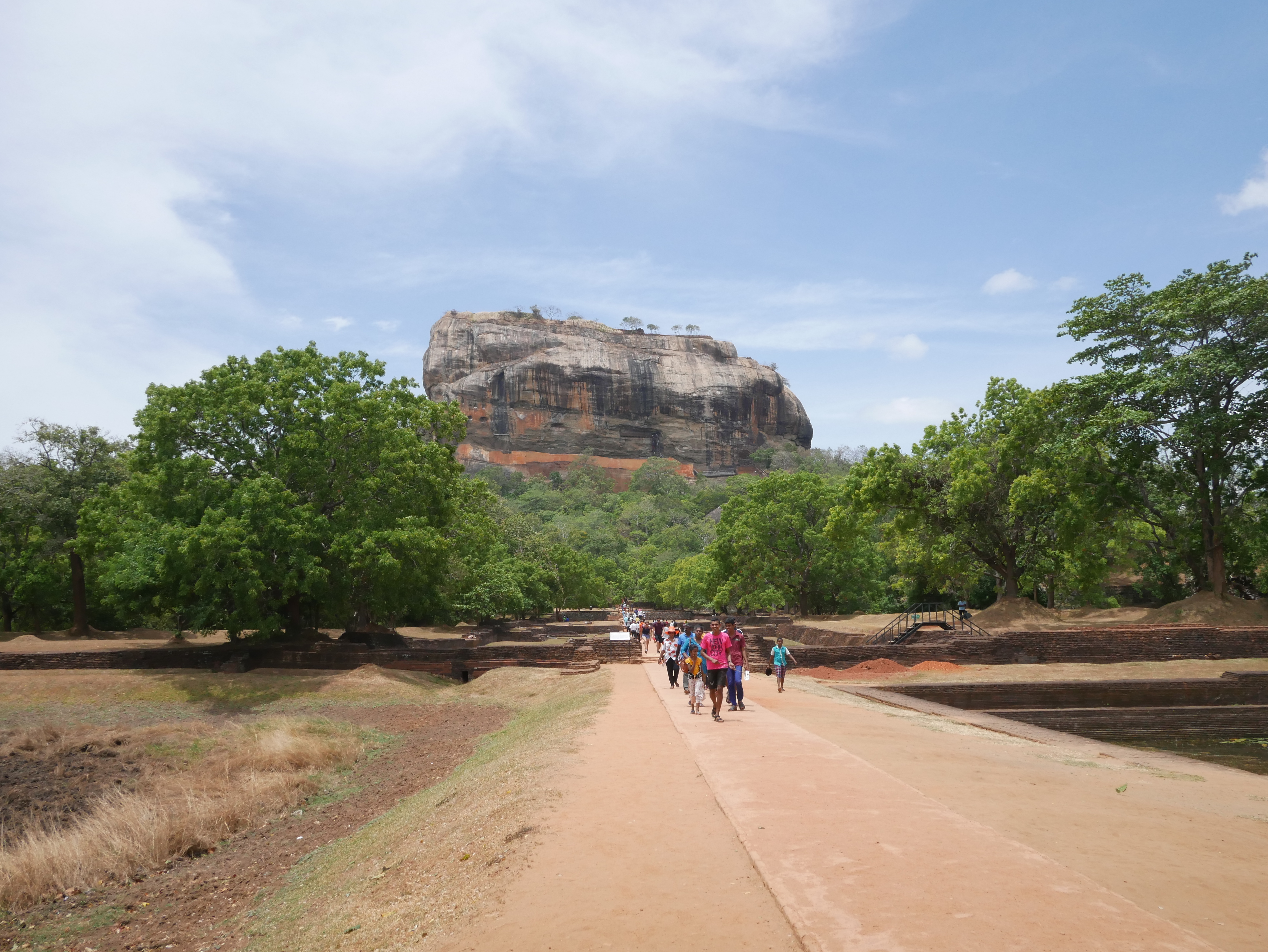 在住者に聞いたスリランカの治安と実際に遭った危険を解説 注意女性は特に要注意