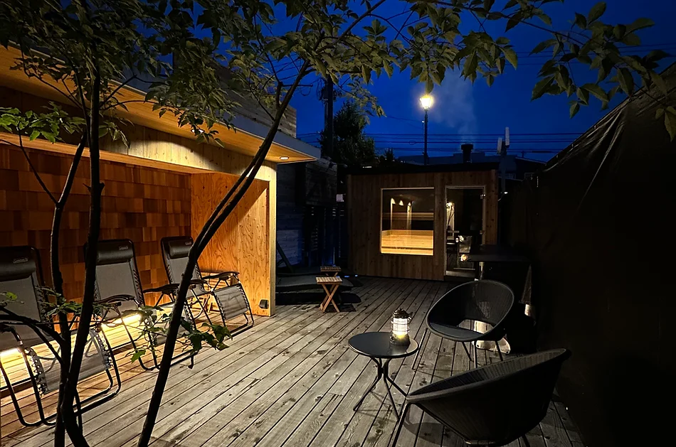 SAUNA BASE TRIP.