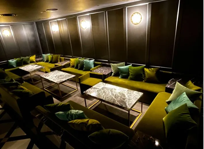 ORIENTAL LOUNGE SAKAE(オリエンタルラウンジ栄)
