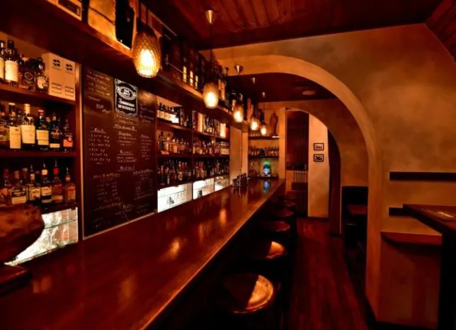 TOM'S BAR(トムズバー)