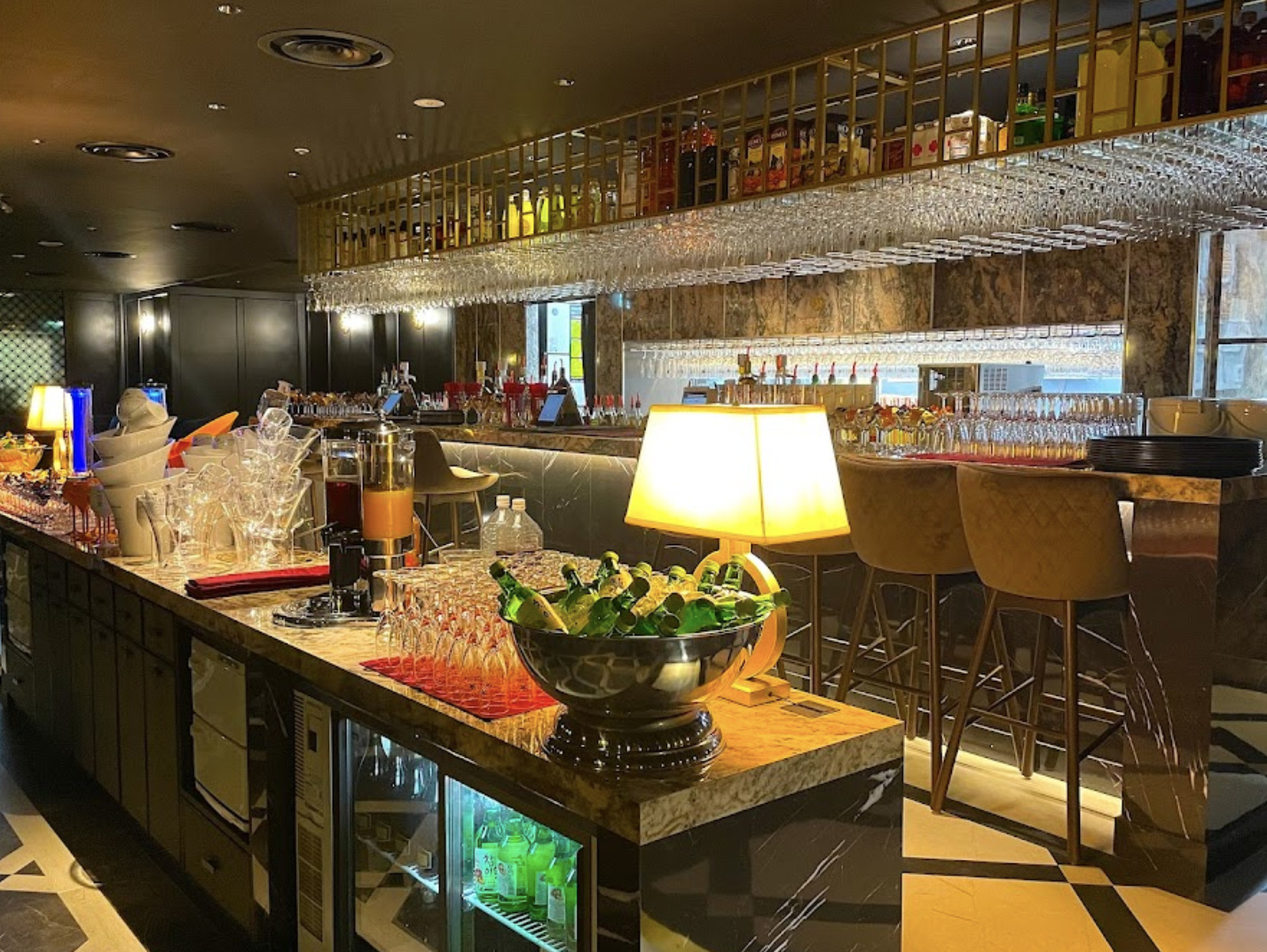 オリエンタルラウンジ 錦店
