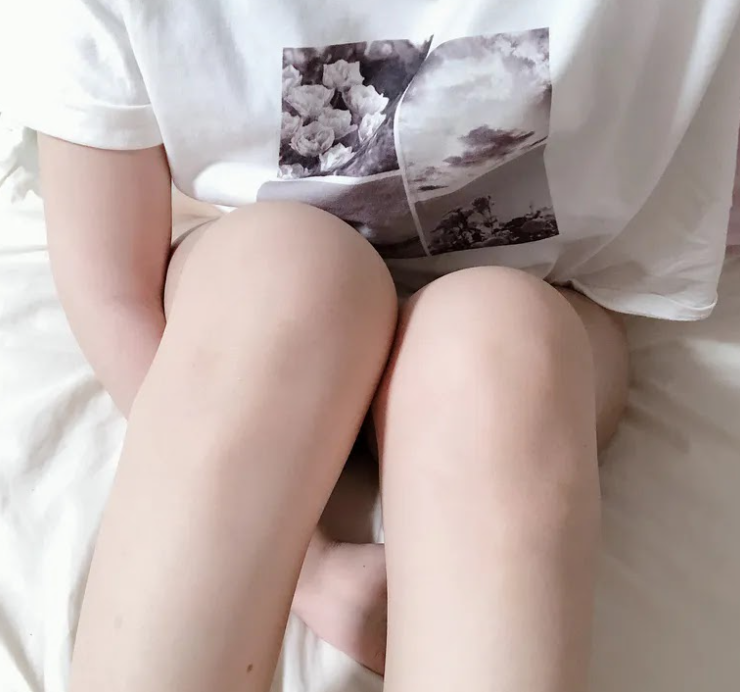 女性