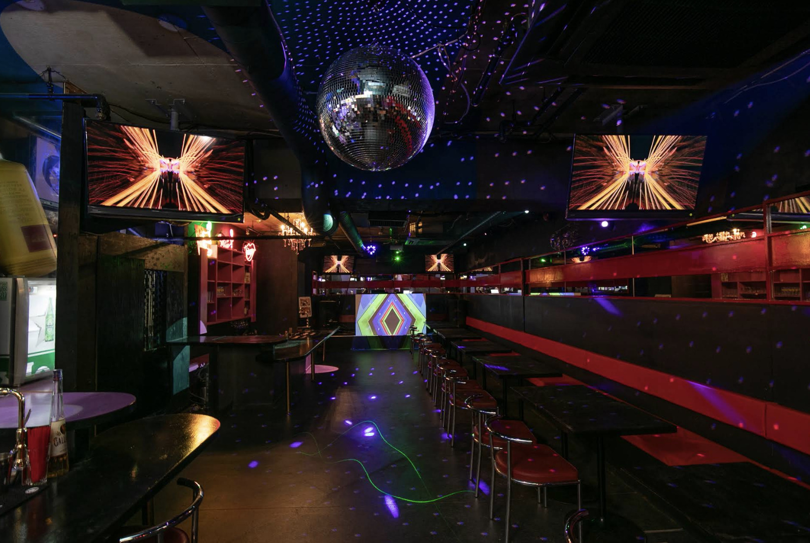 9LOUNGE
