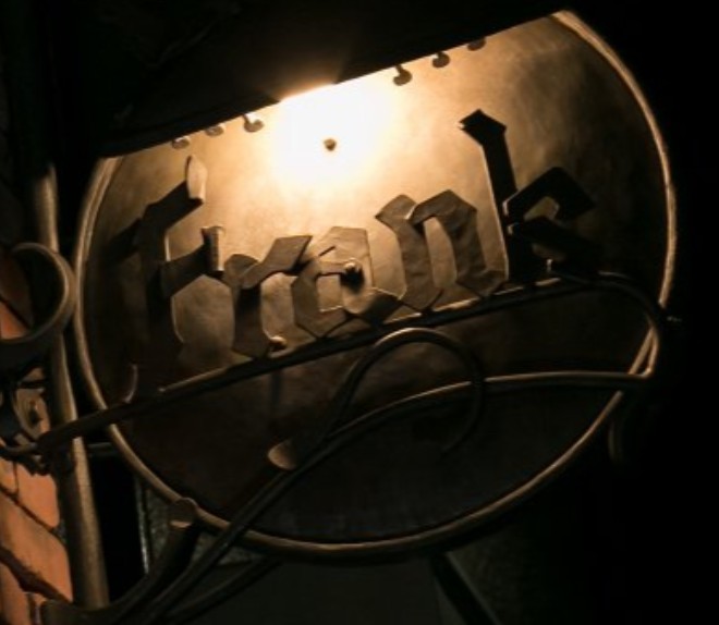 Frank Bar