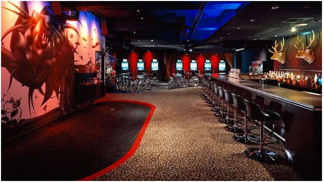 ダイニングダーツバーBee 池袋店