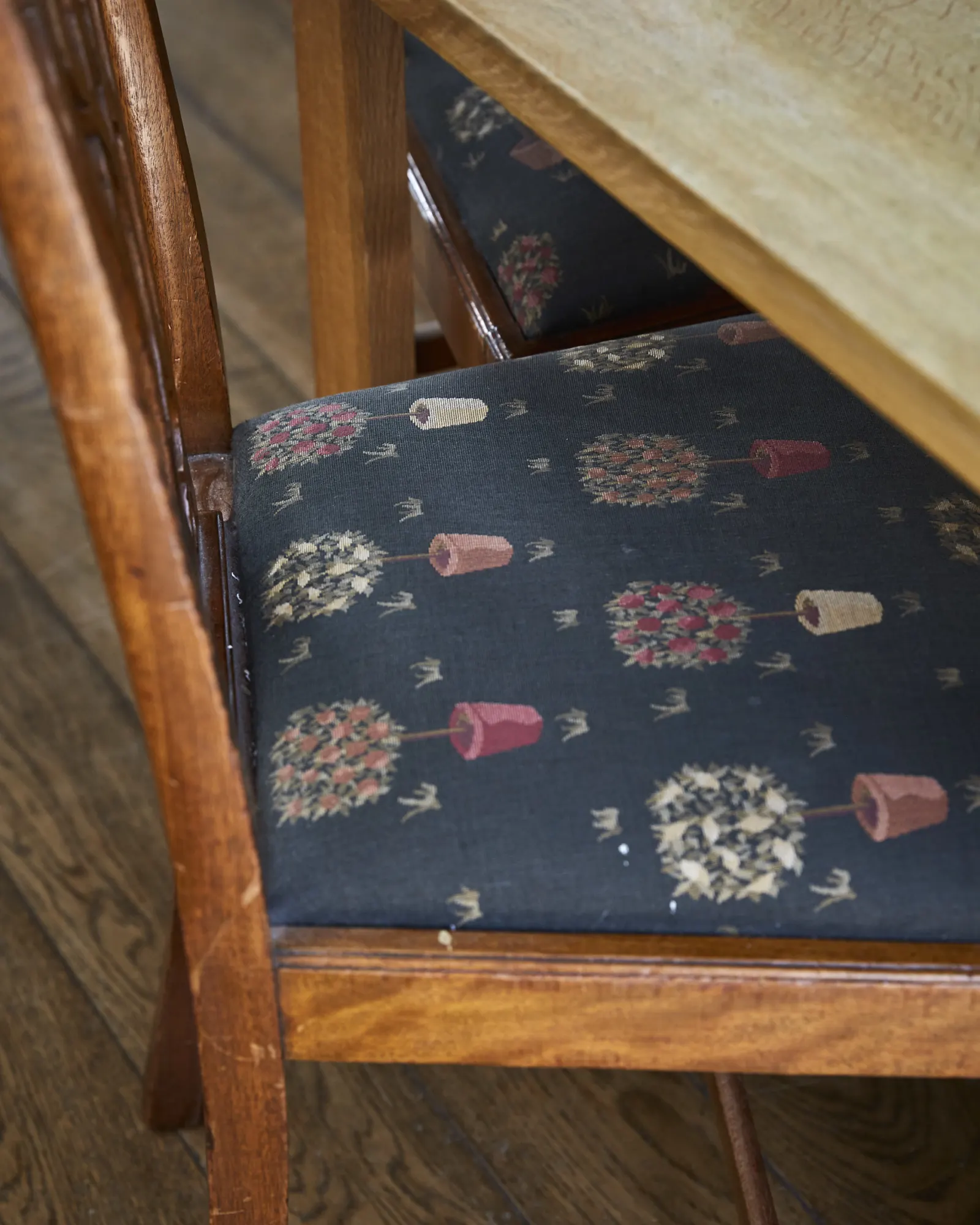 classic brown dining chair