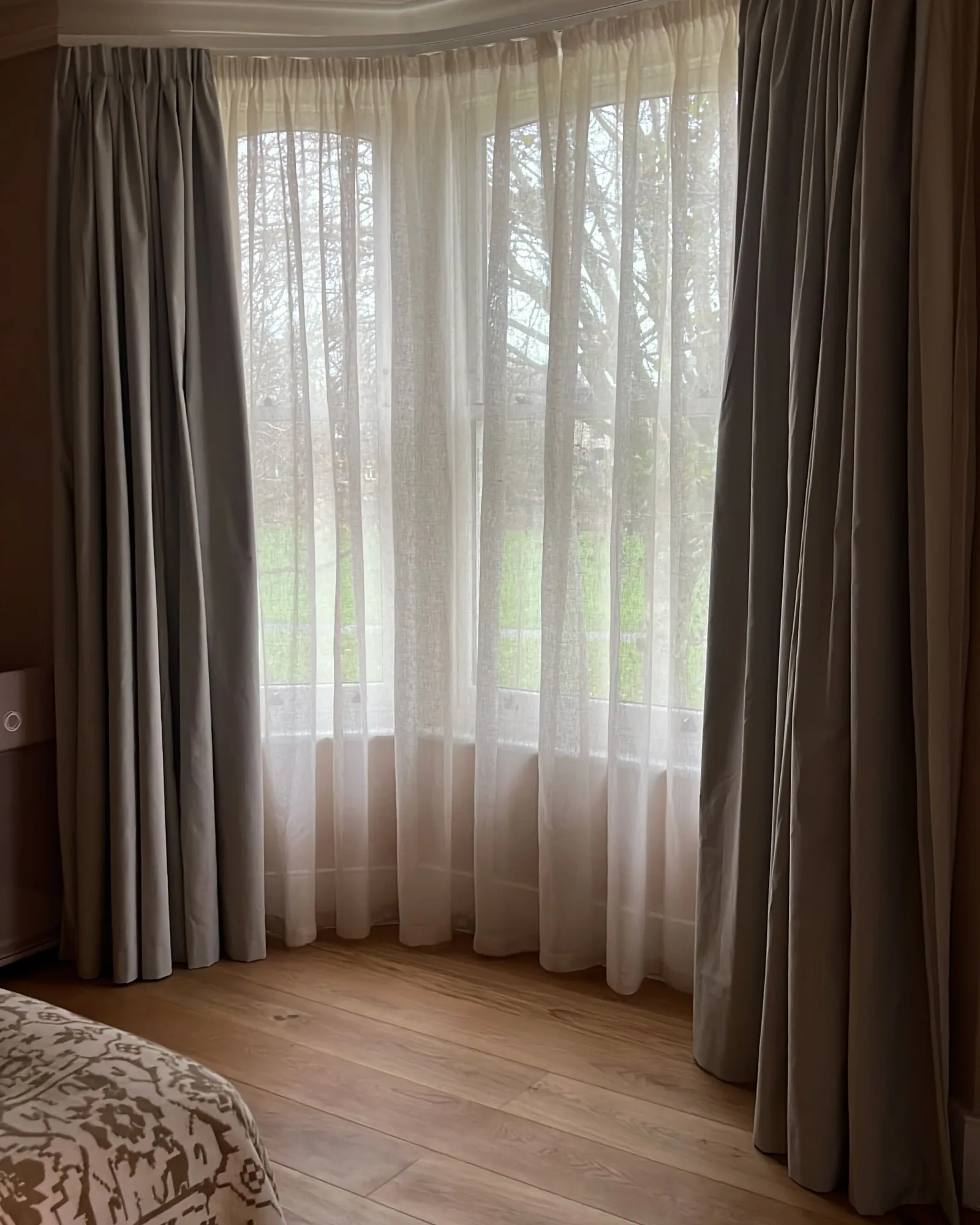double layered bay window curtains