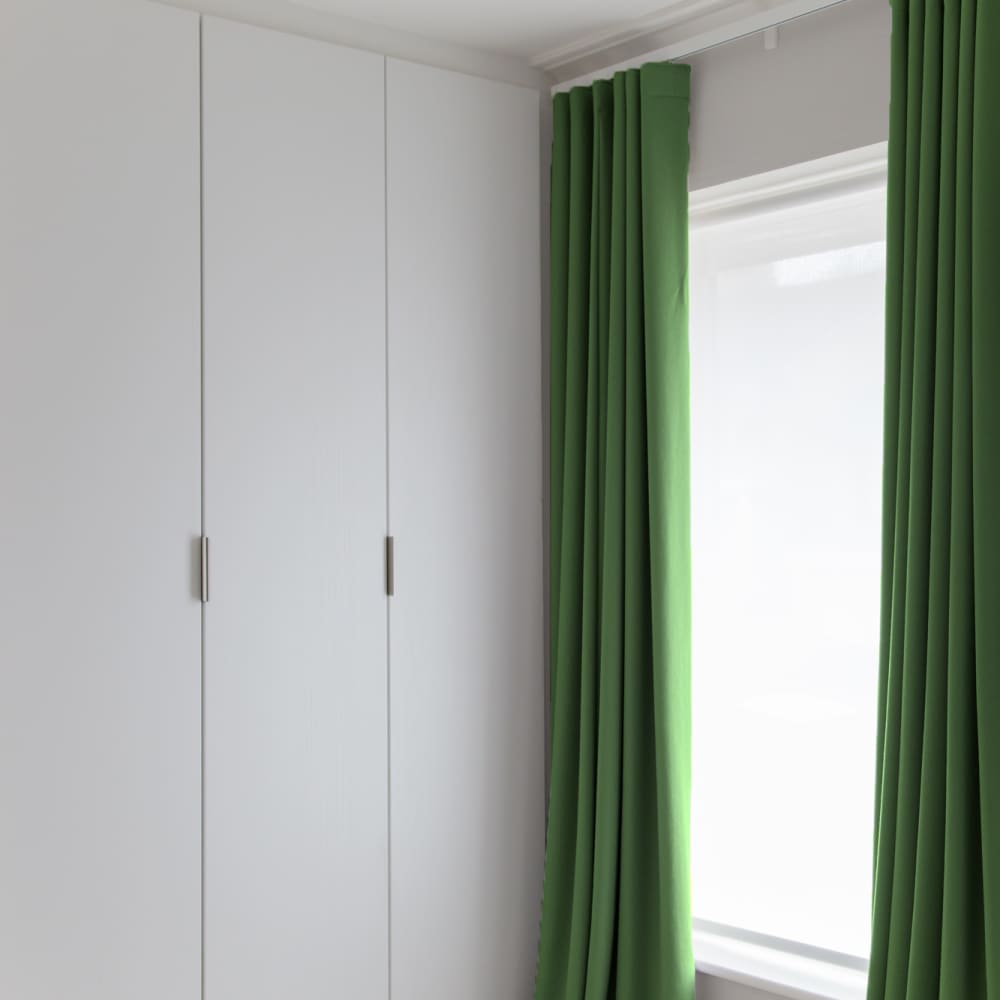 Lifestyle image for Emerald .