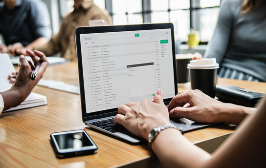 How You Can Send A Text Message From Your Computer