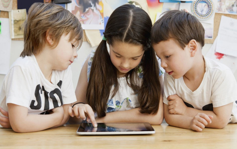 Google's New Kid-Friendly App Will Keep Your Android Phone Safe in Children's Hand