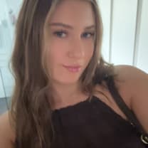 Thumbnail of Isabelle P.