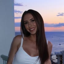 Thumbnail of Bella S.