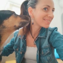 Thumbnail of Elodie C.