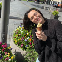 Thumbnail of Maeva B.