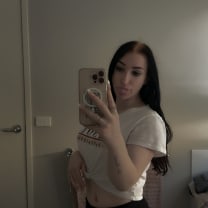 Thumbnail of Hayley S.