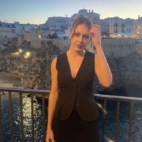 Thumbnail of Dayna G.