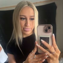 Thumbnail of Claire R.