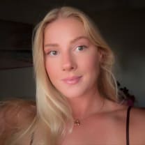 Thumbnail of Amelie P.