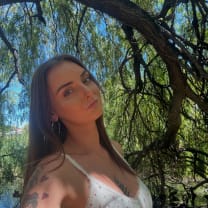 Thumbnail of Laura H.