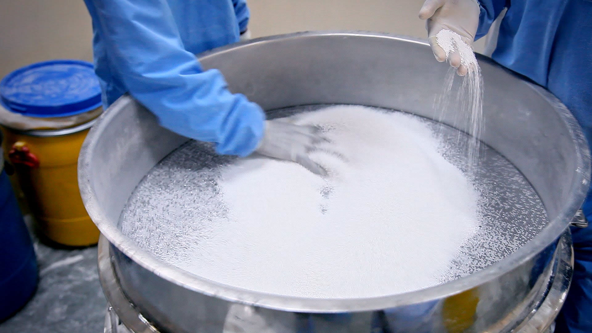 Manufacturing pellets