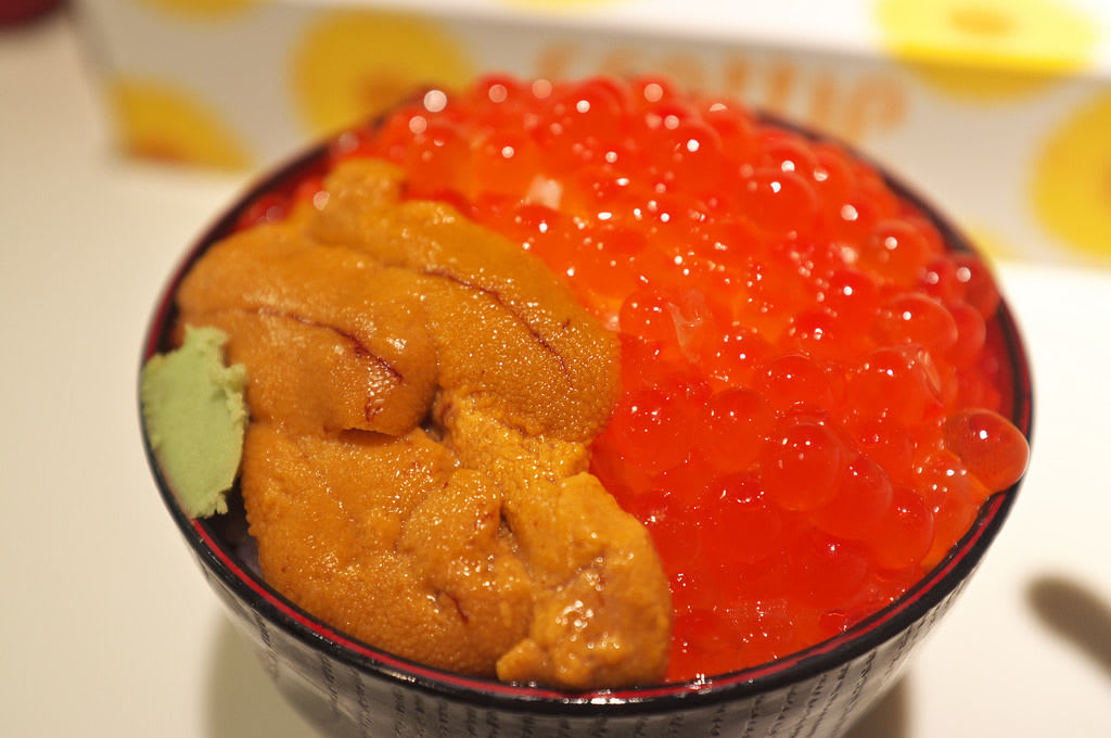 Don’t miss other special menu items like Uni-ikura-don (Sea Urchin and Roe rice bowl) as well!