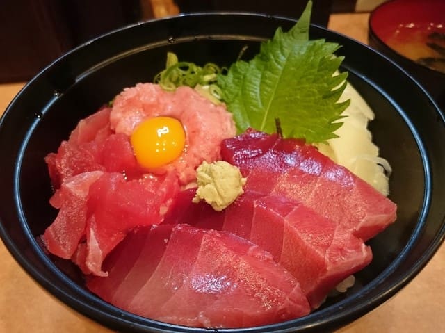 Well known Tuna fish rice bowl place “Matakoiya-sohonten”