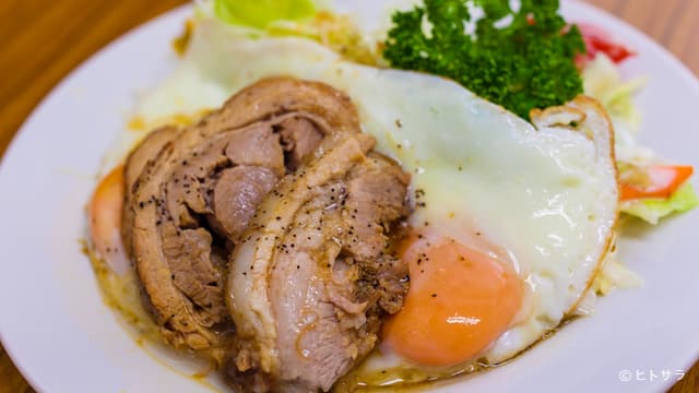 “Roast Pork with Egg” , the Most Popular menu of “Ton-katsu Yachiyo”