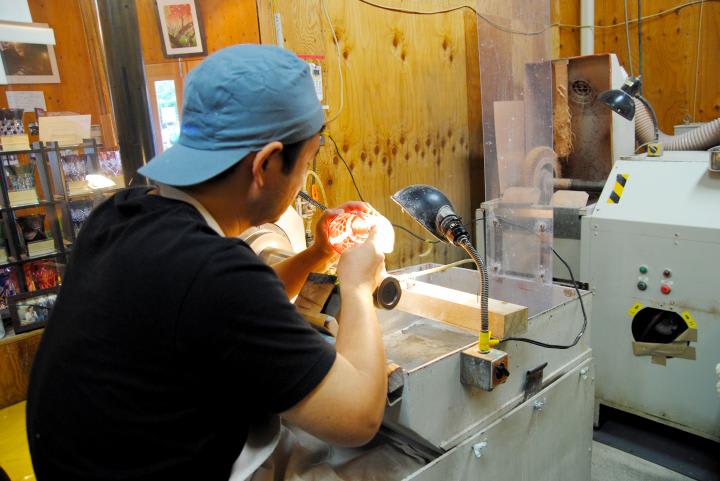 Glass engraving demonstration