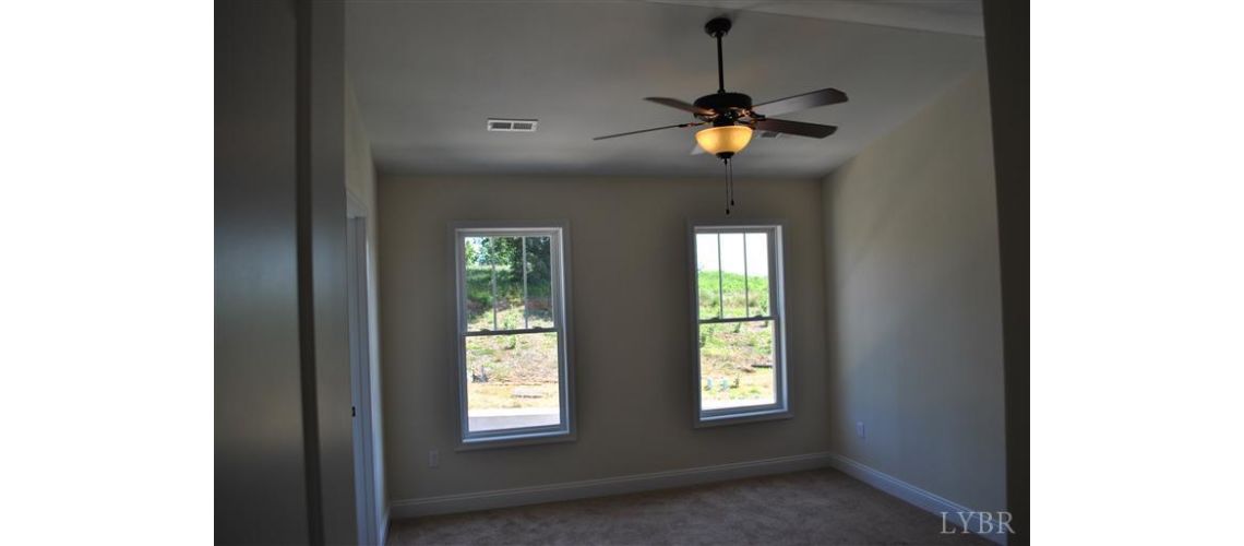 1086 Commonwealth Circle, Forest, VA