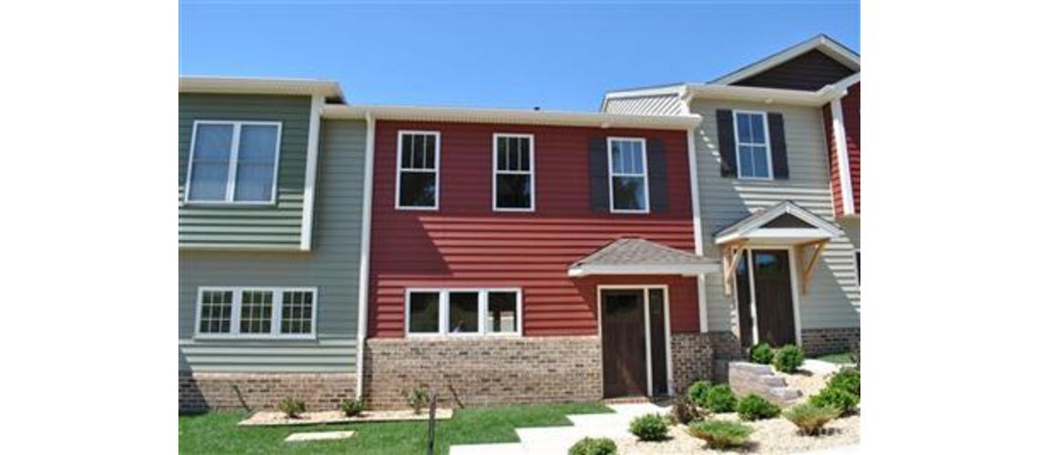 1086 Commonwealth Circle, Forest, VA