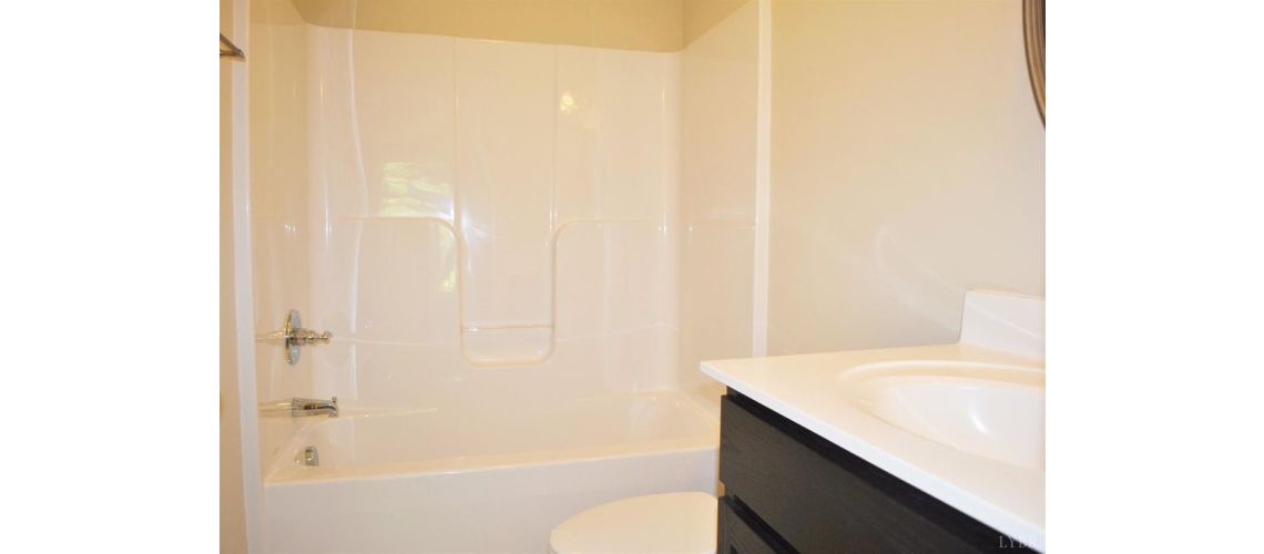 2009 Lakeside Drive
Unit 312, Lynchburg, VA