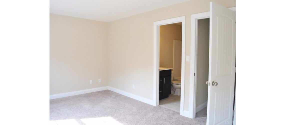 2009 Lakeside Drive
Unit 312, Lynchburg, VA