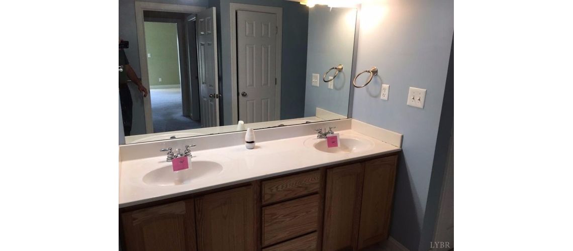 101 Duncraig Drive Unit 208
Unit 208, Lynchburg, VA