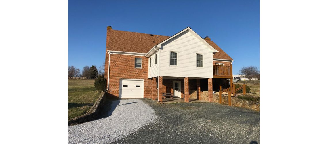 8877 Village Highway, Concord, VA