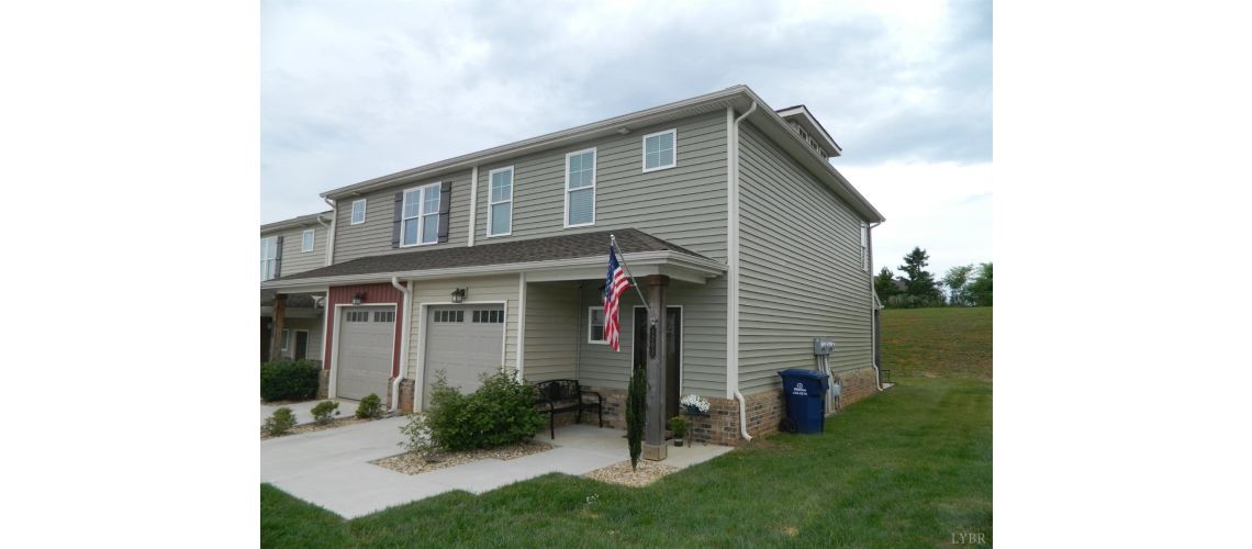 1201 Commonwealth Cir, Forest, VA